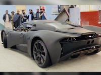 Ferrari Minggir, Potret 'Macho' Mobil Sport Made in Taliban