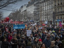 Prancis Panas! Demo Besar Pecah, 1,2 Juta Orang Serbu Jalanan
