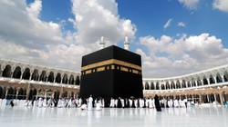 Biaya Haji Furoda 2024 yang Pakai Visa Undangan dari Kerajaan Saudi