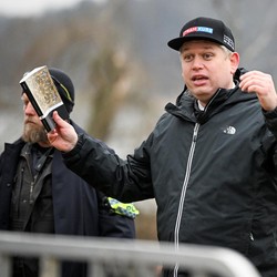 Hobi Bakar Al-Qur'an, Swedia Akhirnya Seret Politisi Ini ke Meja Hijau