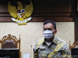 Vonis 7 Tahun Eks Pejabat Ditjen Pajak Angin Prayitno Disunat