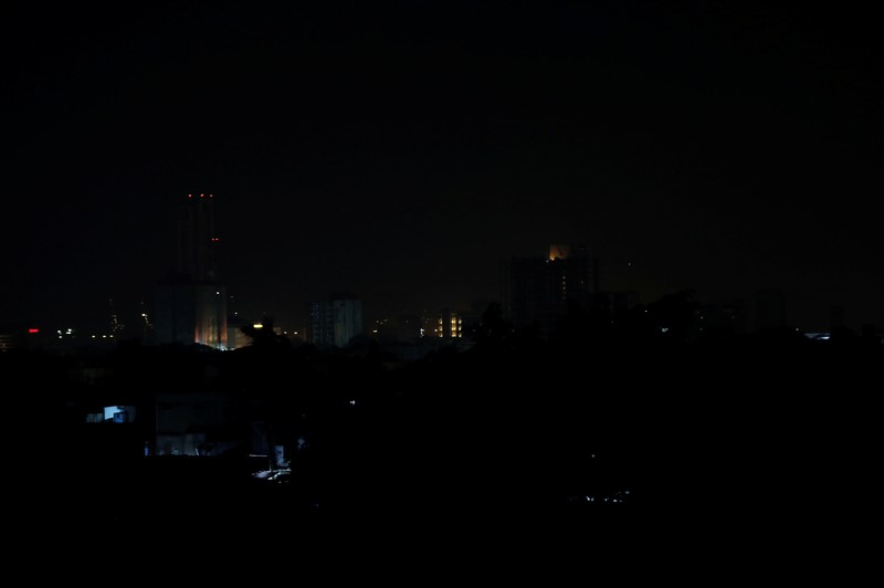 Sebuah citra satelit menunjukkan sebelum dan sesudah di Islamabad, Pakistan, menyusul pemadaman listrik di seluruh negeri, 23 Januari 2023. (via REUTERS/NASA EOISDIS Worldview) Sebuah citra satelit menunjukkan sebelum dan sesudah di Islamabad, Pakistan, menyusul pemadaman listrik di seluruh negeri, 23 Januari 2023. (via REUTERS/NASA EOISDIS Worldview)