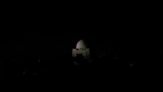Mati Lampu 10 Jam Picu Amuk Massa, Kantor Pemerintah-Jalan Tutup