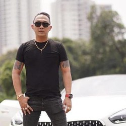 Lagi Viral, Ini Sosok Jhon LBF yang Punya Koleksi Mobil Mewah