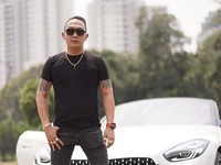 Lagi Viral, Ini Sosok Jhon LBF yang Punya Koleksi Mobil Mewah