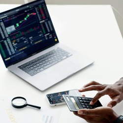 Siapin Duit Segepok, Ini 3 Perusahaan Potensi IPO Jumbo 2025!