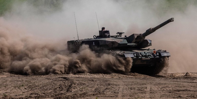 Kanselir Jerman Olaf Scholz telah setuju untuk memasok tank tempur Leopard 2 ke Ukraina. (AP/Moritz Frankenberg) Kanselir Jerman Olaf Scholz telah setuju untuk memasok tank tempur Leopard 2 ke Ukraina. (AP/Moritz Frankenberg)
