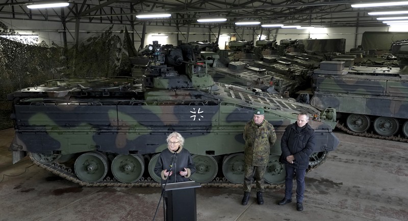 Kanselir Jerman Olaf Scholz telah setuju untuk memasok tank tempur Leopard 2 ke Ukraina. (AP/Moritz Frankenberg) Kanselir Jerman Olaf Scholz telah setuju untuk memasok tank tempur Leopard 2 ke Ukraina. (AP/Moritz Frankenberg)