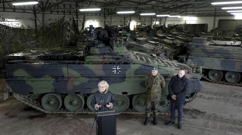 Tank Challenger 2 Inggris. (Getty Images/Finnbarr Webster)