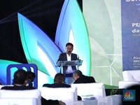 Inklusi Keuangan RI Telat 8 Tahun Dari China, Bisa Kejar?