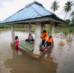 Banjir Dahsyat Terjang Tetangga RI, Ribuan Orang Mengungsi
