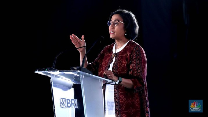 Menteri Keuangan Sri Mulyani dalam acara BRI Microfinance Outlook 2023, dengan tema Financial Inclusion and ESG: The Road to Equitable and Economic Prosperity di Gedung BRI, Jakarta, Kamis (26/1/2023). Menteri Keuangan Sri Mulyani dalam acara BRI Microfinance Outlook 2023, dengan tema Financial Inclusion and ESG: The Road to Equitable and Economic Prosperity di Gedung BRI, Jakarta, Kamis (26/1/2023). (CNBC Indonesia/Muhammad Sabki)