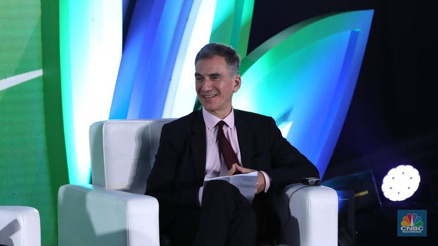 Direktur Utama PT. Bank Rakyat Indonesia (Persero) Tbk Sunarso dalam acara BRI Microfinance Outlook 2023, dengan tema Financial Inclusion and ESG: The Road to Equitable and Economic Prosperity di Gedung BRI, Jakarta, Kamis (26/1/2023). (CNBC Indonesia/Muhammad Sabki)