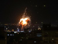 Api Membara, Potret Gaza Dibombardir Israel di Pagi Buta