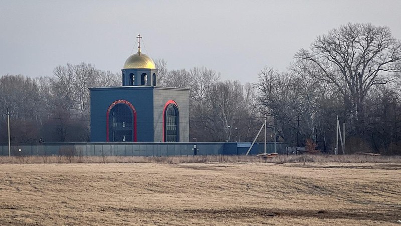 Makam pejuang kelompok tentara bayaran Wagner Rusia di pemakaman di desa Bakinskaya di wilayah Krasnodar, Rusia, (22/1/2023). (REUTERS/STRINGER)