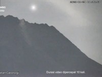Heboh! Ada Cahaya Benda Lagit Mirip Ufo di Atas Gunung Merapi
