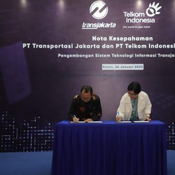 Telkom & Transjakarta Kembangkan Sistem Teknologi Informasi