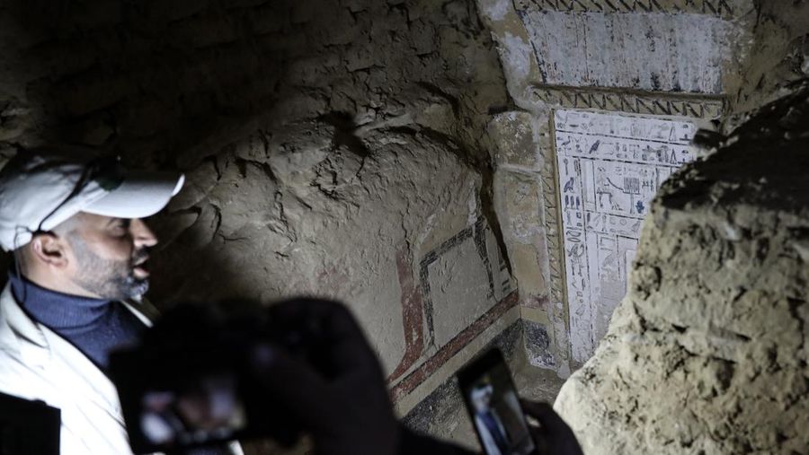 CAIRO, EGYPT- JANUARY 26: Egyptian archaeological workers excavating the site of the Step Pyramid of Djoser in Saqqara during the announcement of new discoveries at the Director Bridge in Saqqara, on January 26, 2023 in Giza, Egypt. (Photo by Fadel Dawod/Getty Images)