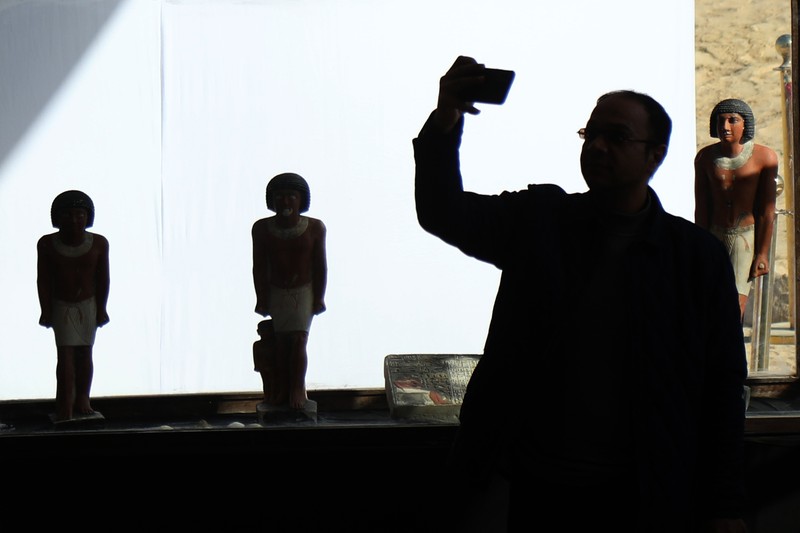 1459632878 CAIRO, EGYPT- JANUARY 26: Egyptian archaeological workers excavating the site of the Step Pyramid of Djoser in Saqqara during the announcement of new discoveries at the Director Bridge in Saqqara, on January 26, 2023 in Giza, Egypt. (Photo by Fadel Dawod/Getty Images)
