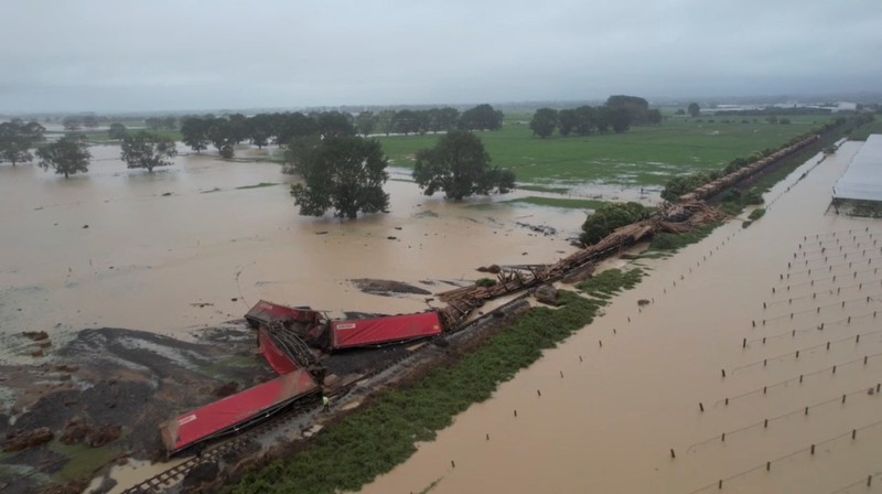 A general view shows a train derailed in Te Puke, New Zealand January 29, 2023 in this still image obtained from a social media video. David Holwerda/via REUTERS  THIS IMAGE HAS BEEN SUPPLIED BY A THIRD PARTY. MANDATORY CREDIT. NO RESALES. NO ARCHIVES.