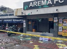 Demo Aremania Ricuh, Kantor Arema FC Rusak Dilempari Batu