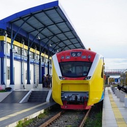 Setahun KA Makassar-Parepare Beroperasi, Penumpang Sepi atau Ramai?