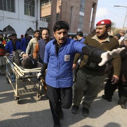 Update Bom Bunuh Diri di Masjid Pakistan: Korban Jiwa Jadi 59