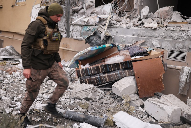 UKRAINE-CRISIS/KHERSON A view of a damaged building after an attack, amid Russia's invasion of Ukraine, in Kherson, Ukraine January 29, 2023. REUTERS/Nacho Doce