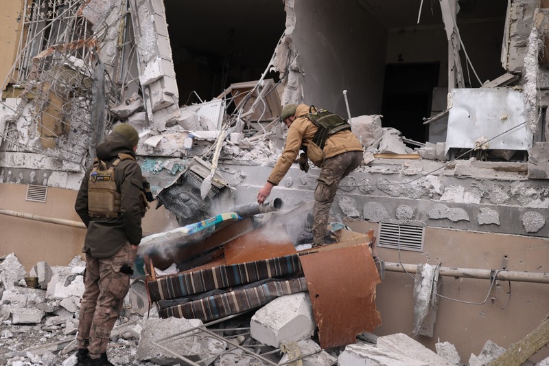 UKRAINE-CRISIS/KHERSON A view of a damaged building after an attack, amid Russia's invasion of Ukraine, in Kherson, Ukraine January 29, 2023. REUTERS/Nacho Doce