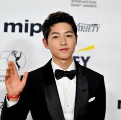 Cerita Pernikahan Song Joong Ki dan Katy Louise, Bahasa Jadi Tantangan