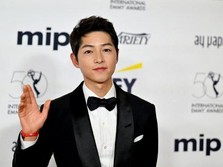 Benarkah Katy Saunders Tutor Bahasa Inggris Song Joong Ki?