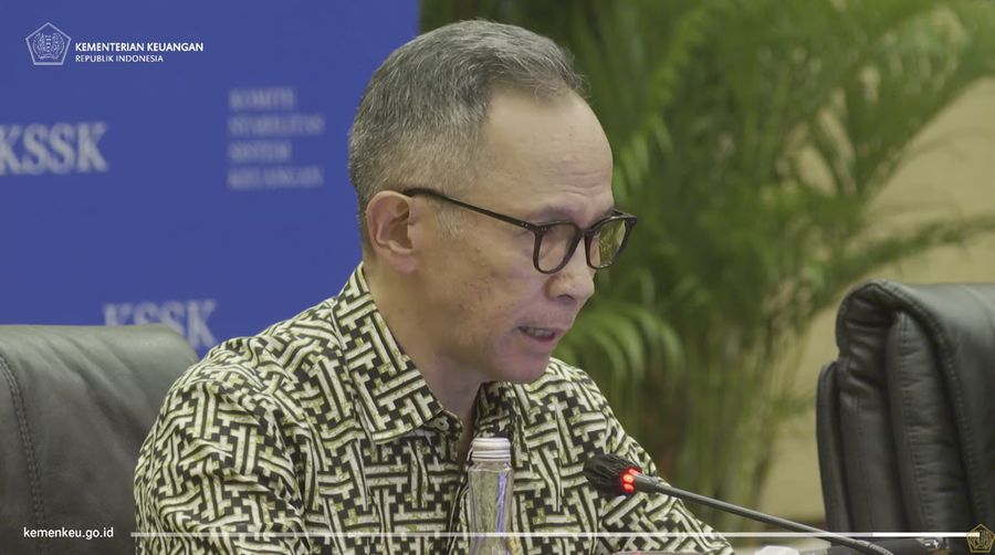 Ketua OJK Mahendra Siregar dalam Acara Konferensi Pers: Hasil Rapat Berkala I KSSK 2023 (Tangkapan Layar Youtube Kementerian Keuangan RI)