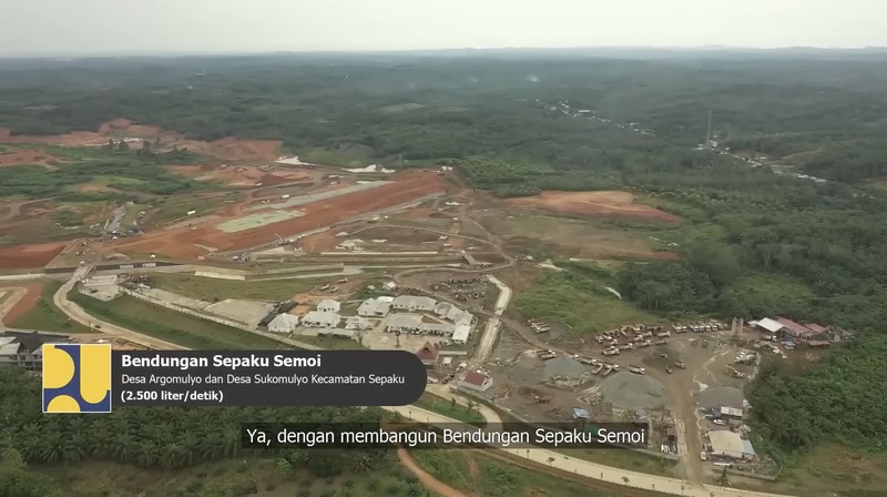 Pemerintah melalui Kementerian Pekerjaan Umum dan Perumahan Rakyat (PUPR) telah memulai pembangunan Ibu Kota Negara (IKN) Nusantara. Hingga awal tahun 2023, progres pembangunan telah mencapai 12 persen. Pemerintah melalui Kementerian Pekerjaan Umum dan Perumahan Rakyat (PUPR) telah memulai pembangunan Ibu Kota Negara (IKN) Nusantara. Hingga awal tahun 2023, progres pembangunan telah mencapai 12 persen. (Tangkapan Layar Youtube Sekretariat Kabinet RI)