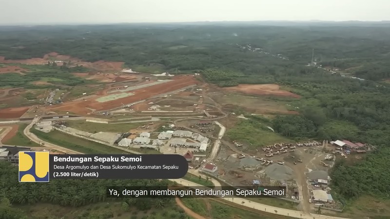 Pemerintah melalui Kementerian Pekerjaan Umum dan Perumahan Rakyat (PUPR) telah memulai pembangunan Ibu Kota Negara (IKN) Nusantara. Hingga awal tahun 2023, progres pembangunan telah mencapai 12 persen. (Tangkapan Layar Youtube Sekretariat Kabinet RI)