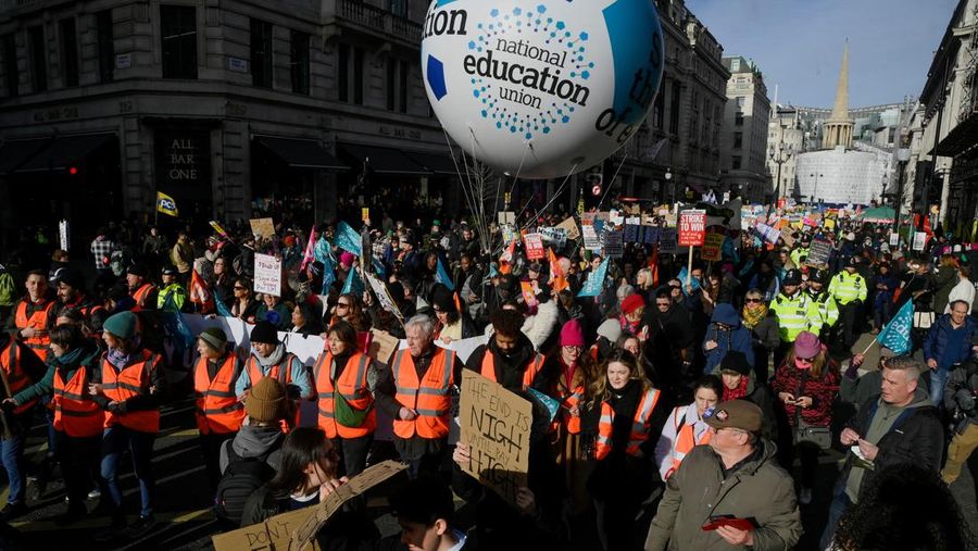 Striking workers attend a march, in London, Britain February 1, 2023. REUTERS/Toby Melville
