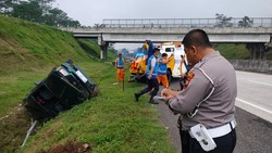 Mobil Laka Tewaskan 3 Orang di Tol Boyolali Ditumpangi Rombongan Pelayat