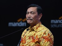 Tesla Jadi Masuk RI atau Tidak? Luhut Jawab Begini