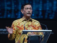 Luhut Soal Depo Plumpang: Bukan Pertamina Tapi Warga Pindah
