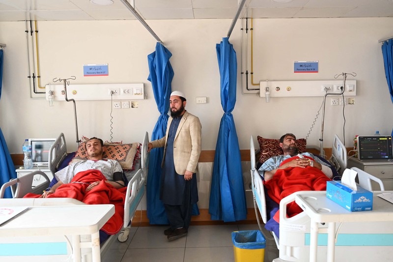 Pemandangan kerusakan akibat bom bunuh diri pada Senin di sebuah masjid di Peshawar, Pakistan, Selasa, 31 Januari 2023. Korban tewas akibat bom bunuh diri di sebuah masjid di dalam markas polisi di kota Peshawar di barat laut Pakistan telah meningkat menjadi 100 orang, dengan polisi mengumumkan selesainya operasi penyelamatan yang intens. (Hussain Ali/Anadolu Agency via Getty Images)