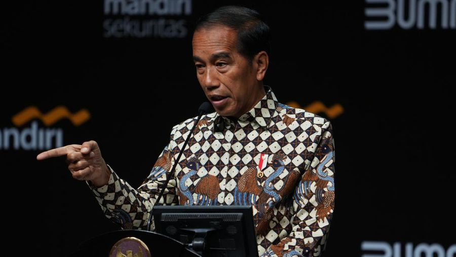 Presiden RI Joko Widodo (Jokowi) di acara Mandiri Investment Forum 2023, Rabu 1/2/2023. (Bloomberg via Getty Images/Dimas Ardian/Bloomberg via Getty Images)