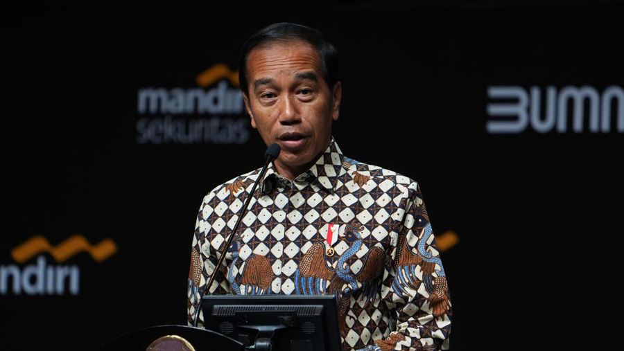 Presiden RI Joko Widodo (Jokowi) di acara Mandiri Investment Forum 2023, Rabu 1/2/2023. (Bloomberg via Getty Images/Dimas Ardian/Bloomberg via Getty Images)