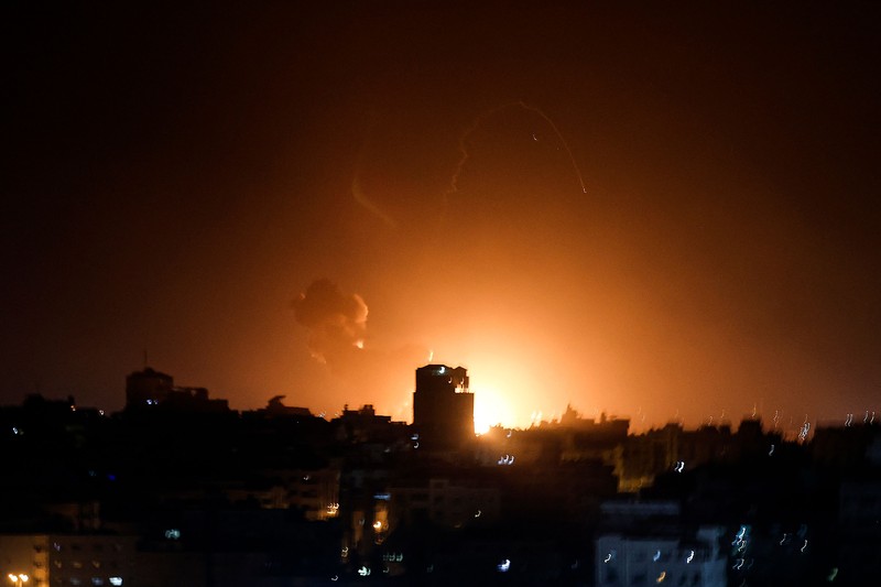 Asap dan api mengepul di sekitar wilayah milik kelompok perlawanan Palestina, akibat serangan udara Israel atas Kota Gaza, Gaza pada 2 Februari 2023. Asap dan api mengepul di sekitar wilayah milik kelompok perlawanan Palestina, akibat serangan udara Israel atas Kota Gaza, Gaza pada 2 Februari 2023. (Ali Jadallah/Anadolu Agency via Getty Images)