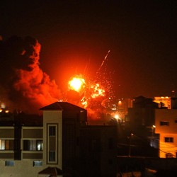 Duarrr! Begini Potret Ngeri Roket Israel Gempur Gaza