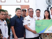 BPJS Ketenagakerjaan Beri Penghargaan ke Pemkab Muna Barat