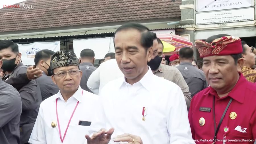 Keterangan Pers Presiden Jokowi Saat Kunjungi Pasar Baturiti, Tabanan, 2 Februari 2023. (Tangkapan Layar Youtube)