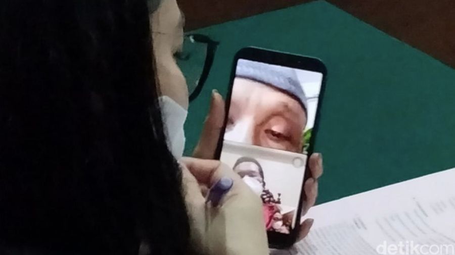 Sidang perkara pembobolan rekening BCA oleh tukang becak. (Praditya Fauzi Rahman/detikJatim)