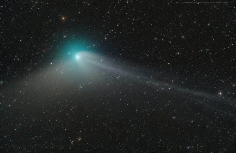 A green comet named Comet C/2022 E3 (ZTF), which last passed by our planet about 50,000 years ago, is seen from the Pico de las Nieves, in the island of Gran Canaria, Spain, February 1, 2023. REUTERS/Borja Suarez      TPX IMAGES OF THE DAY