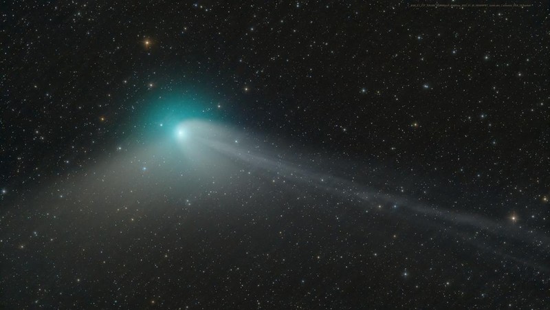 A green comet named Comet C/2022 E3 (ZTF), which last passed by our planet about 50,000 years ago, is seen from the Pico de las Nieves, in the island of Gran Canaria, Spain, February 1, 2023. REUTERS/Borja Suarez      TPX IMAGES OF THE DAY