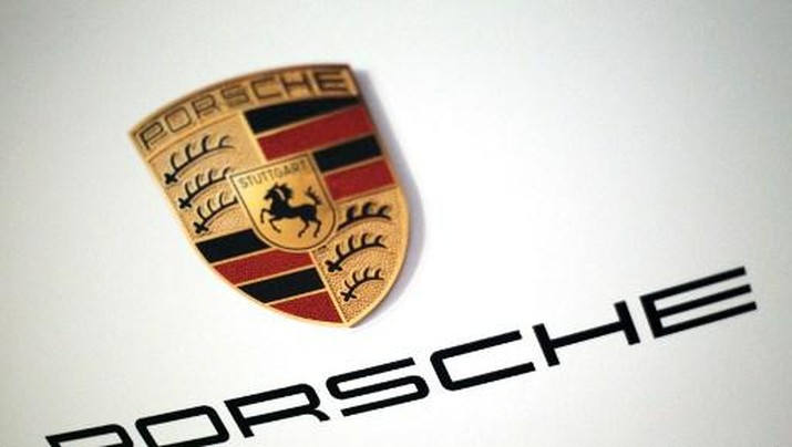 Компания Porsche представила обновлённый логотип