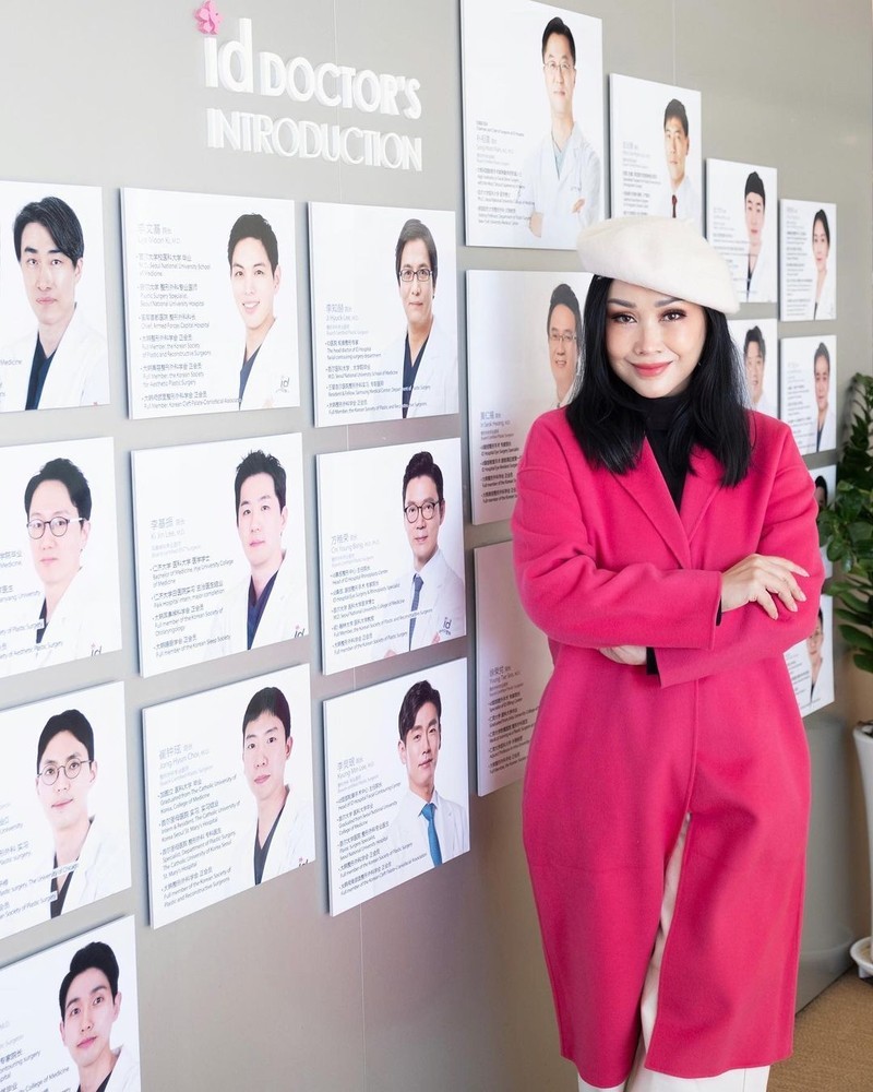 Penyanyi diva Indonesia Titi DJ baru-baru ini membagikan pengalamannya melakukan operasi anti aging atau anti penuaan di Gangnam, Korea Selatan pada 6 Januari lalu. (Tangkapan layar instagram @ti2dj) Penyanyi diva Indonesia Titi DJ baru-baru ini membagikan pengalamannya melakukan operasi anti aging atau anti penuaan di Gangnam, Korea Selatan pada 6 Januari lalu. (Tangkapan layar instagram @ti2dj)